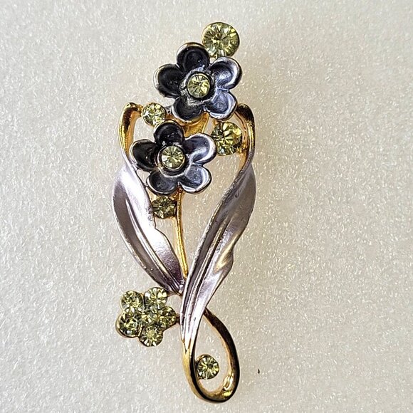 Lilac Flower Brooch Pin - Picture 1 of 9